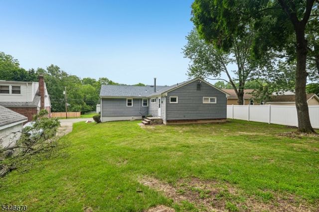 80 Ridge Rd, Cedar Grove Twp., NJ 07009