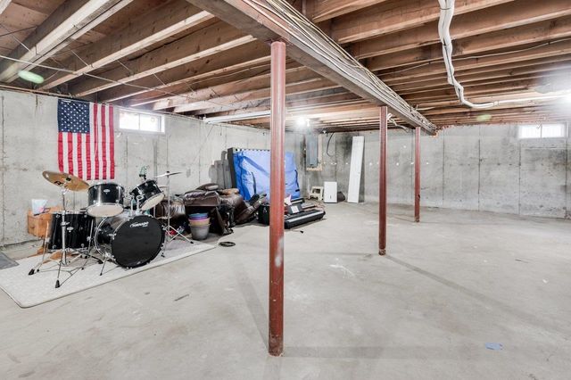 139 Michigan Avenue, Manchester, NH 03104