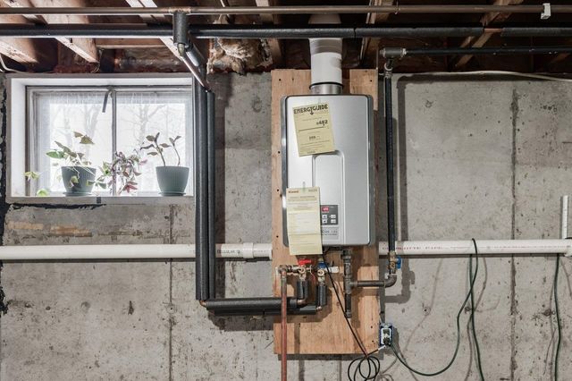 139 Michigan Avenue, Manchester, NH 03104