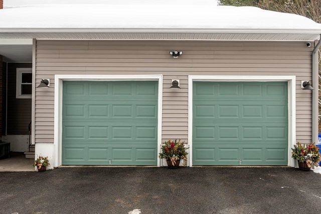 139 Michigan Avenue, Manchester, NH 03104