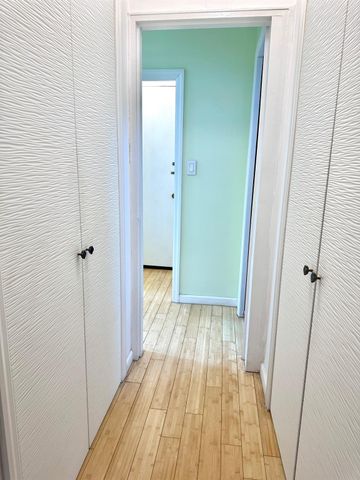 142-05 Roosevelt Avenue 415, Flushing, NY 11354