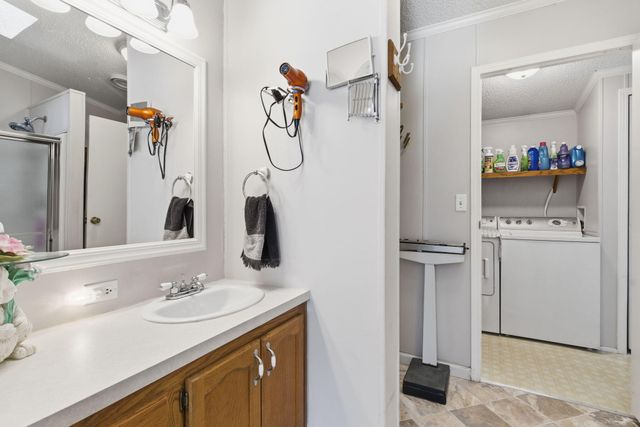 30 Hidden Bluff Road, Blue Eye, MO 65611