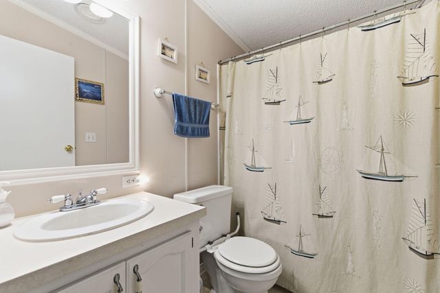 30 Hidden Bluff Road, Blue Eye, MO 65611