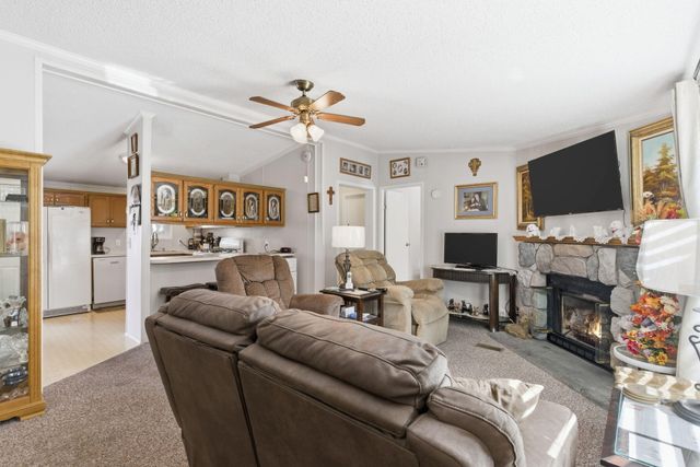 30 Hidden Bluff Road, Blue Eye, MO 65611