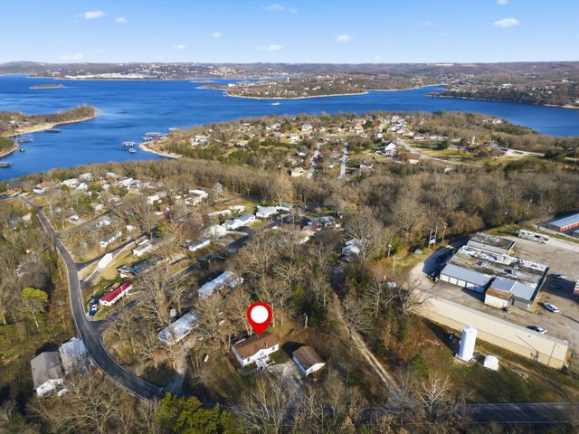 30 Hidden Bluff Road, Blue Eye, MO 65611