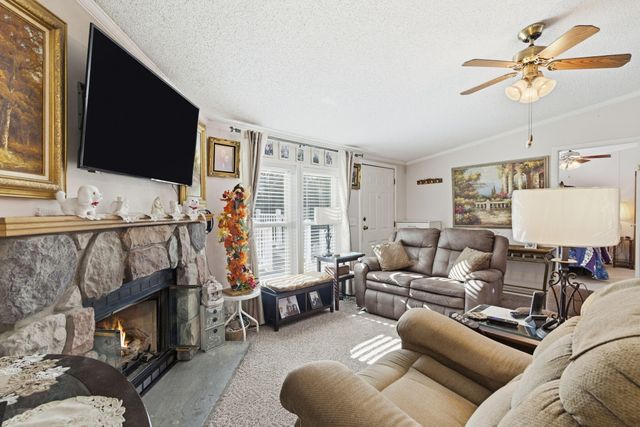 30 Hidden Bluff Road, Blue Eye, MO 65611