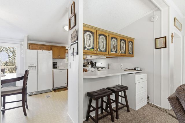 30 Hidden Bluff Road, Blue Eye, MO 65611