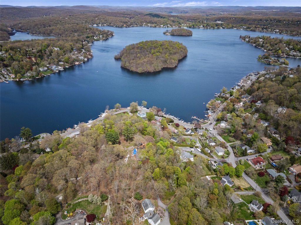 15 Colonial Terrace, Mahopac, NY 10541 — photo 5