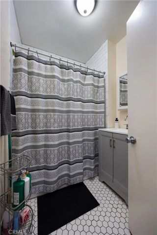 643 Elm Avenue, Long Beach, CA 90802