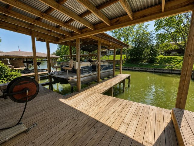 278 Shelter Cove Drive, Livingston, TX 77351