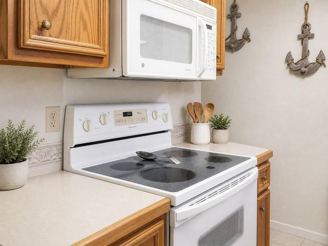 278 Shelter Cove Drive, Livingston, TX 77351