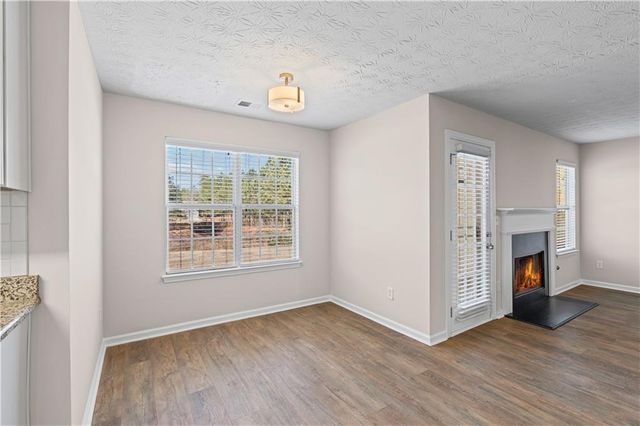 565 Amish Avenue, Riverdale, GA 30296