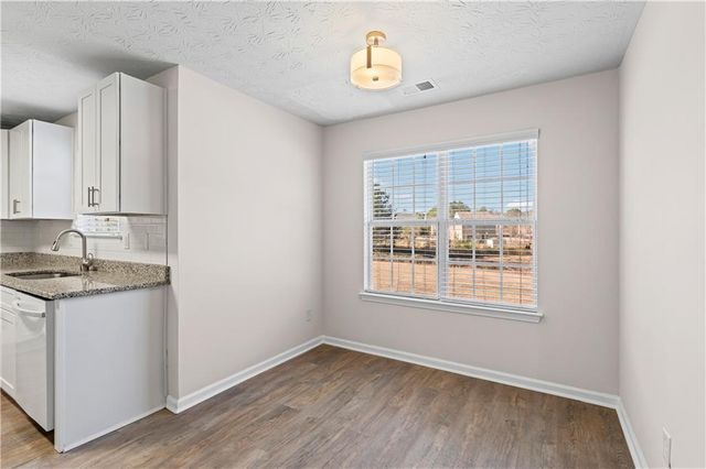 565 Amish Avenue, Riverdale, GA 30296