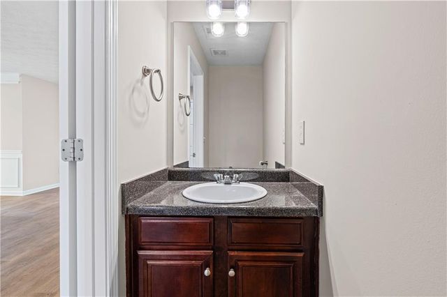 565 Amish Avenue, Riverdale, GA 30296