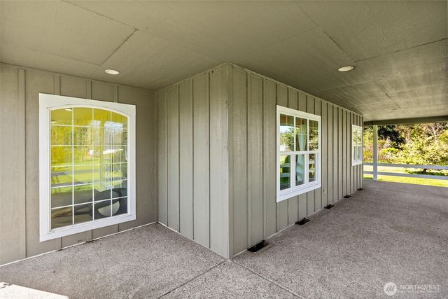 18945 Ivan Street SW, Rochester, WA 98579