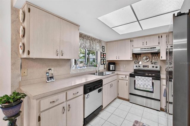 2294 BELGIAN LANE 20, Clearwater, FL 33763