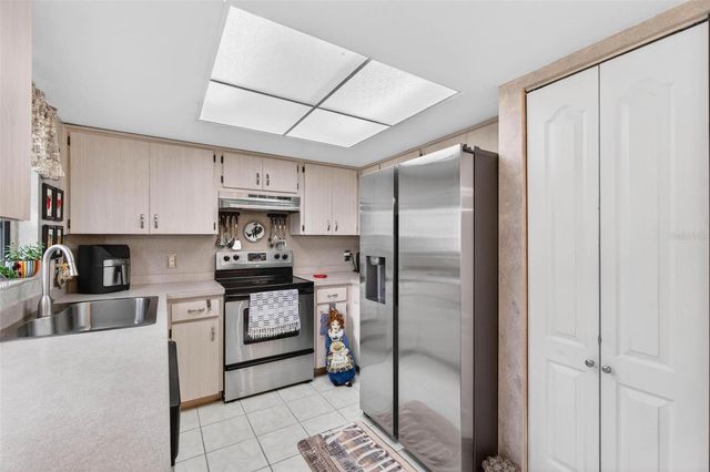 2294 BELGIAN LANE 20, Clearwater, FL 33763