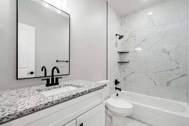 118 E Clayton Lane, Republic, MO 65738