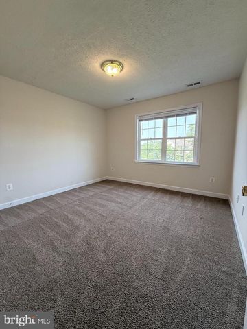 4114 DERBYSHIRE LN, Fredericksburg, VA 22408