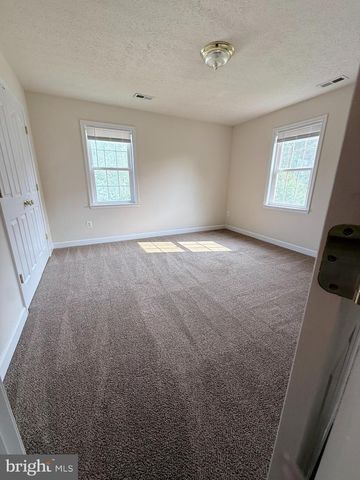 4114 DERBYSHIRE LN, Fredericksburg, VA 22408