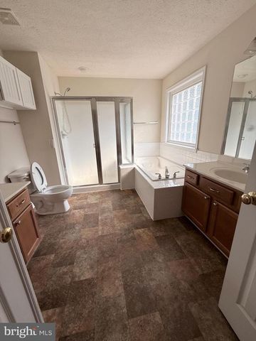 4114 DERBYSHIRE LN, Fredericksburg, VA 22408