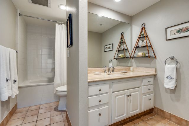 4242 Lomo Alto Drive N70, Highland Park, TX 75219