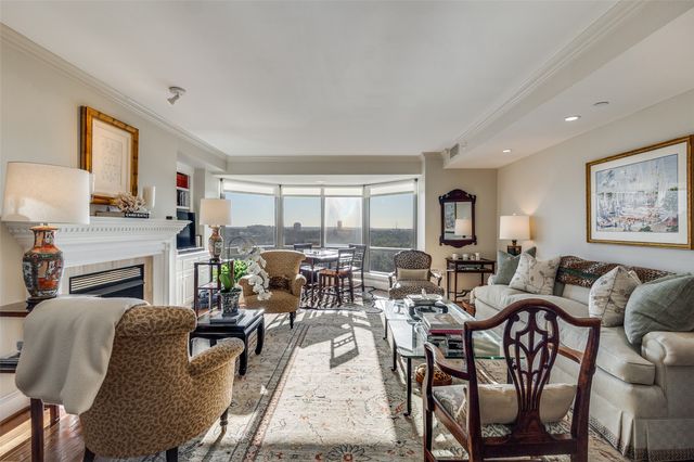 4242 Lomo Alto Drive N70, Highland Park, TX 75219