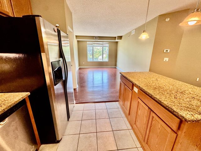 619 8th Street SE 309, Minneapolis, MN 55414
