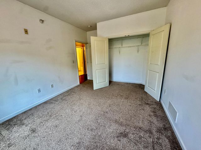 619 8th Street SE 309, Minneapolis, MN 55414