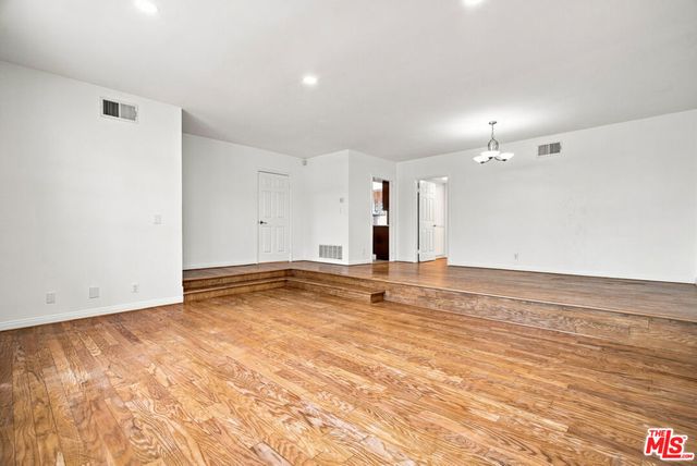 10669 La Grange Avenue, Los Angeles, CA 90025