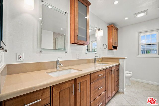 10669 La Grange Avenue, Los Angeles, CA 90025