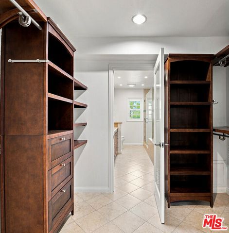 10669 La Grange Avenue, Los Angeles, CA 90025