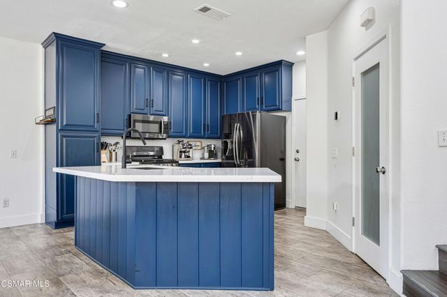 92 Calle Segunda, Camarillo, CA 93010