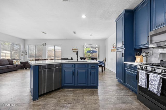 92 Calle Segunda, Camarillo, CA 93010