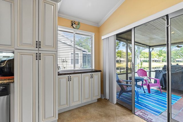 2030 Discovery Circle E, Deerfield Beach, FL 33442