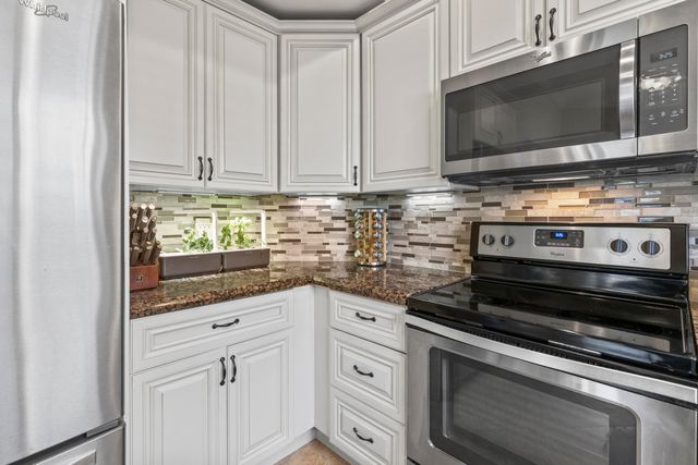 2030 Discovery Circle E, Deerfield Beach, FL 33442