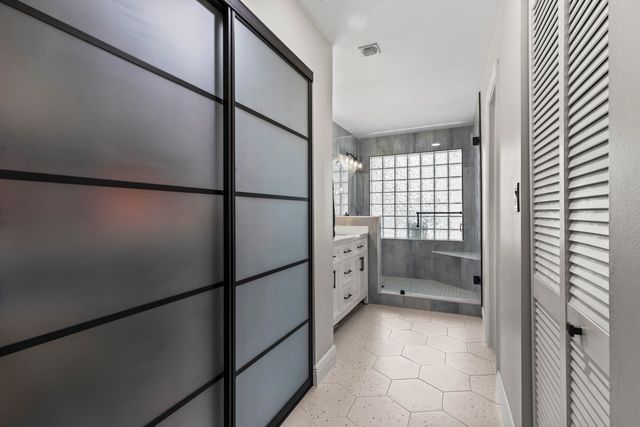 2030 Discovery Circle E, Deerfield Beach, FL 33442