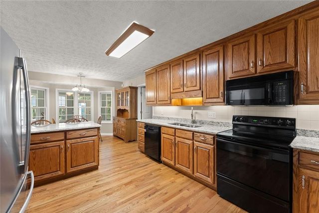 1194 Foster Road, Statham, GA 30666