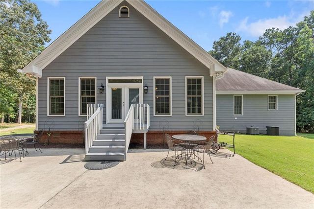 1194 Foster Road, Statham, GA 30666