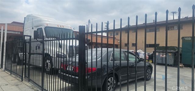 10201 S Vermont, Los Angeles, CA 90044