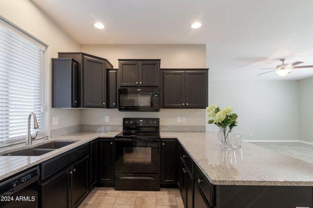 11235 E PAMPA Avenue, Mesa, AZ 85212