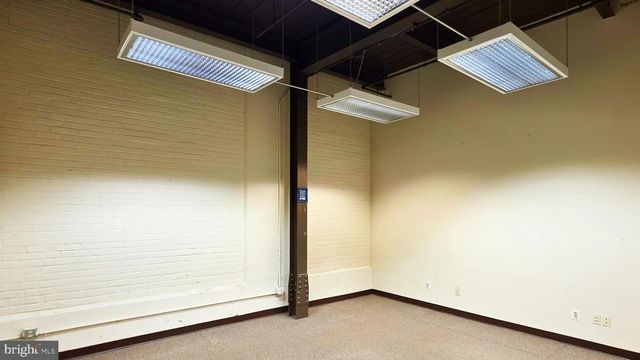 3901 MAIN ST, Philadelphia, PA 19127