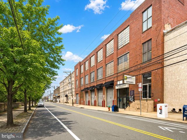 3901 MAIN ST, Philadelphia, PA 19127