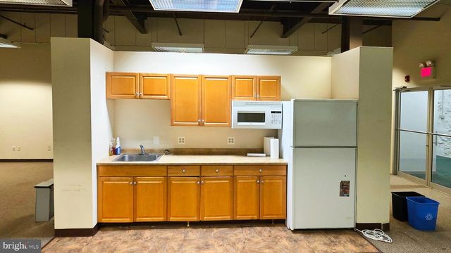 3901 MAIN ST, Philadelphia, PA 19127