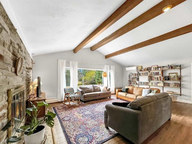 960 SHING WA UK DRIVE, Marinette, WI 54143