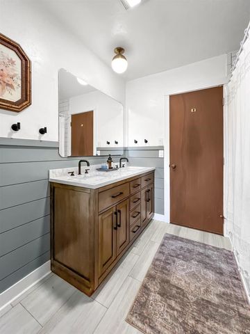 960 SHING WA UK DRIVE, Marinette, WI 54143