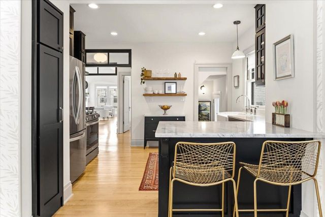 200 W 40th Street, Minneapolis, MN 55409