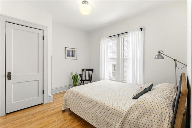 200 W 40th Street, Minneapolis, MN 55409