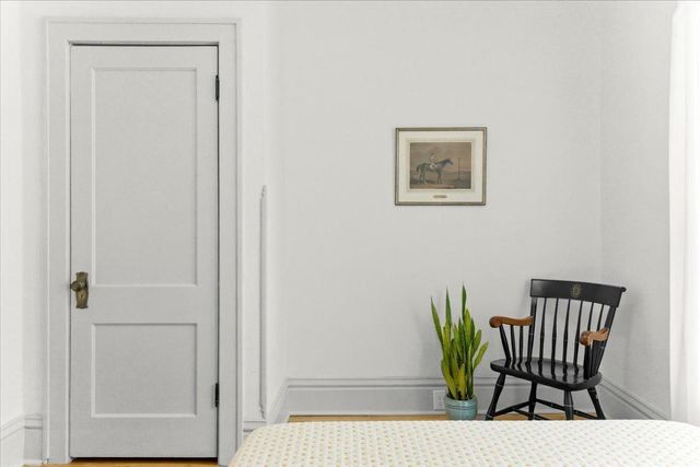 200 W 40th Street, Minneapolis, MN 55409