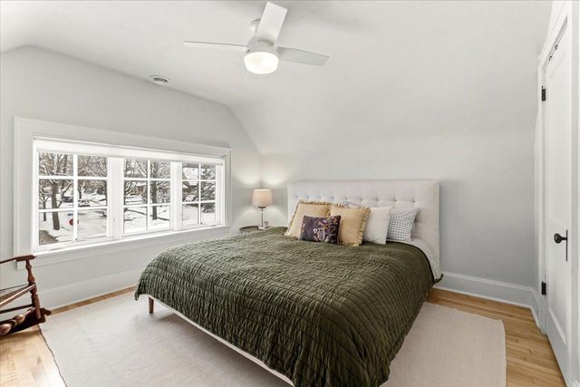 200 W 40th Street, Minneapolis, MN 55409